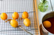 Farbanje jaja kurkumom