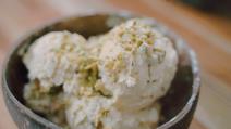 Domaći sladoled od pistaća, meda i rikota sira