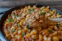 Pasta sa mlevenim mesom i paradajz sosom