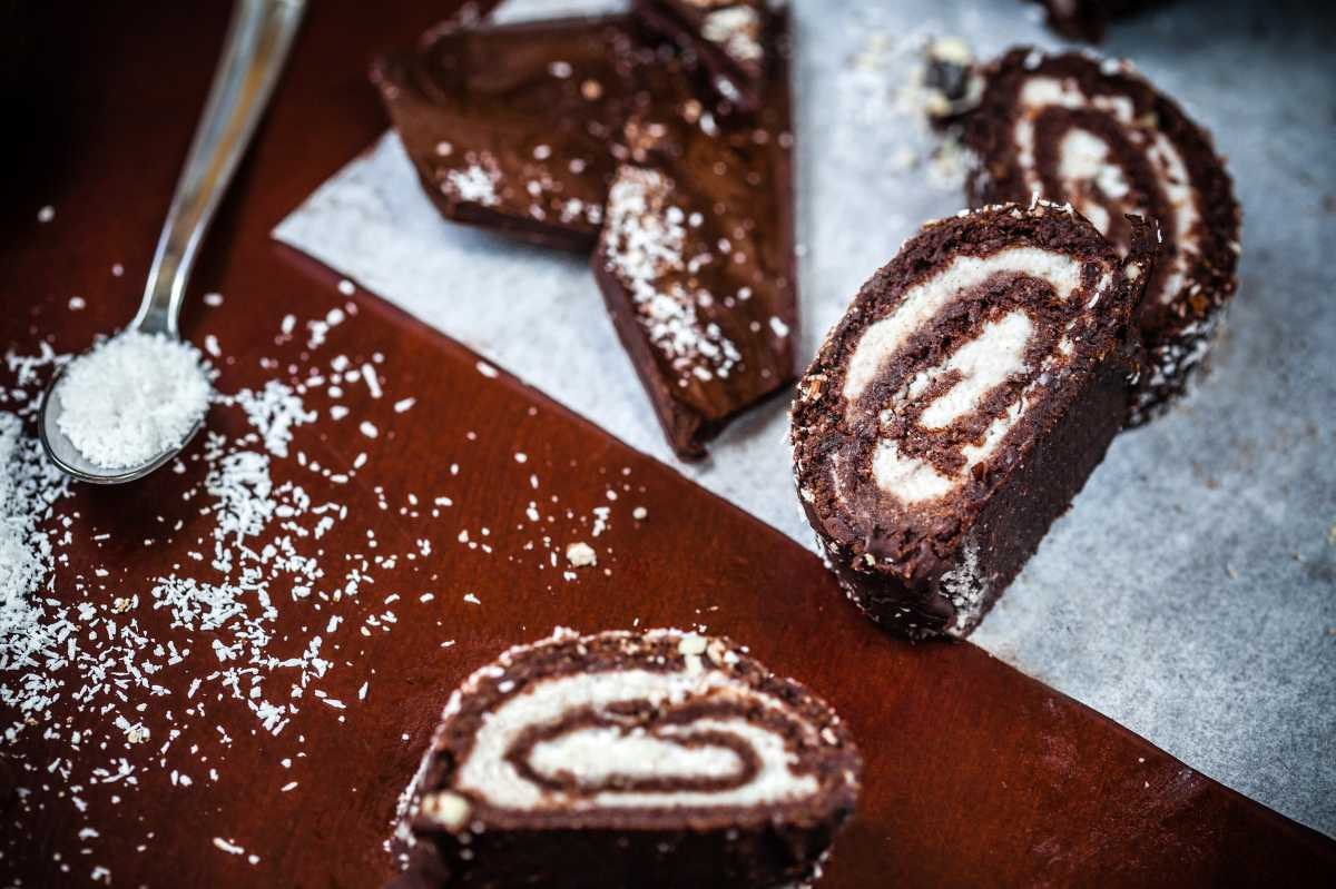 Recept za beze rolat sa jagodama