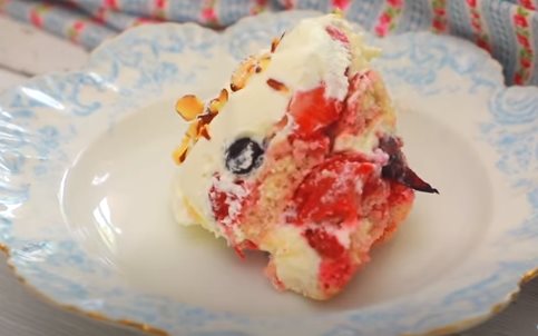 vocna piskota torta bez pecenja