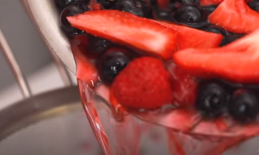 vocna piskota torta bez pecenja