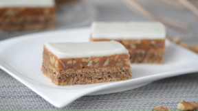 Slavski karamel kolač sa orasima