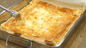 Lisnata pita sa sirom i žumancima