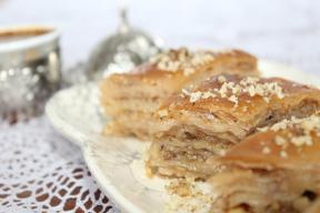 Baklava sa orasima