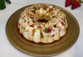 Torta sa voćem i keksom.jpg