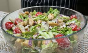 Pileća obrok salata