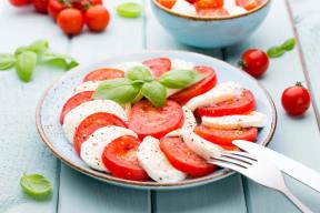 Kapreze salata