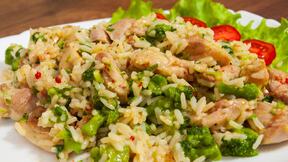Pesto pilav sa piletinom i povrćem