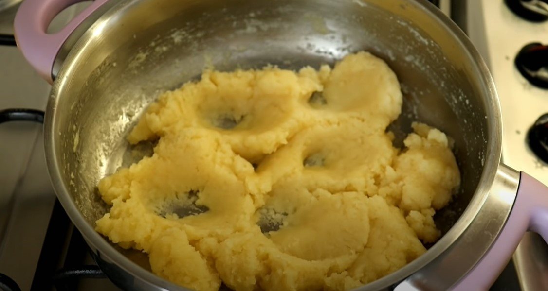 kajzerice punjene kačkavaljem