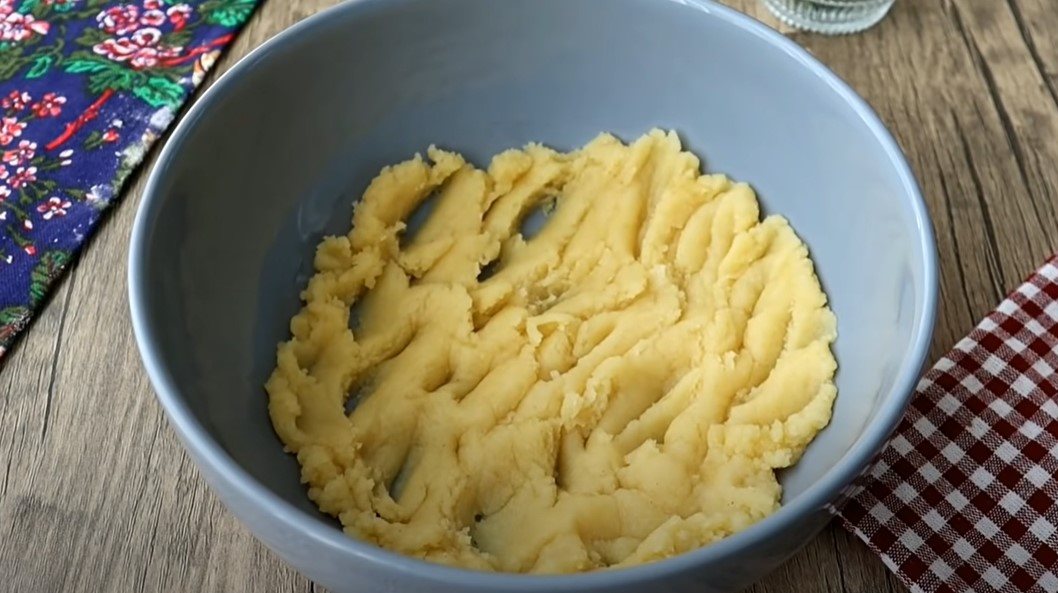 kajzerice punjene kačkavaljem