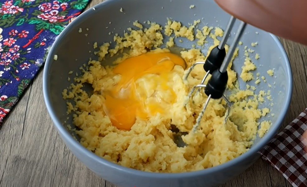 kajzerice punjene kačkavaljem