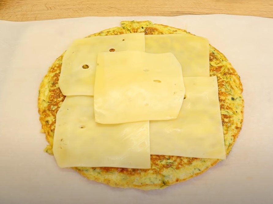 Rolat sa tikvicama i kačkavaljem