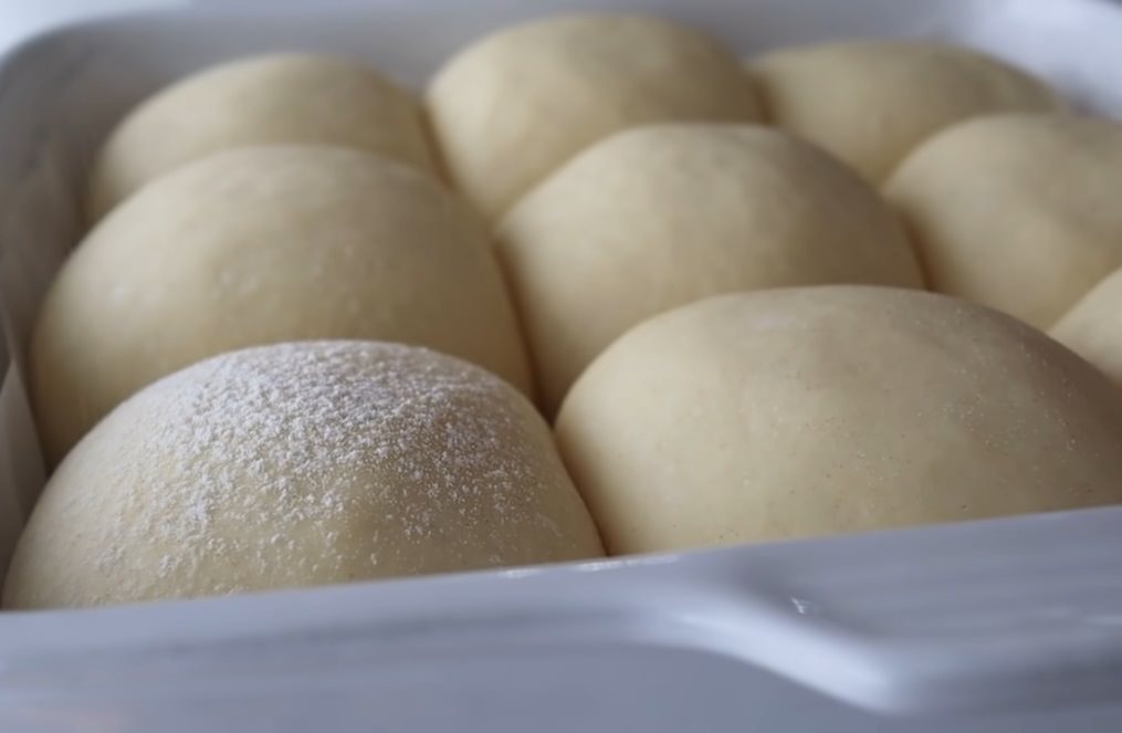 大琼 Qiong Cooking - No kneading! Just need 2-Minutes to prepare Incredibly Easy to make Super Fluffy Milk buns [fM9AuxICHuE - 1180x664 - 5m19s]