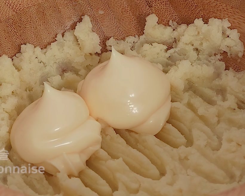 Lepinja sa sirom i pire krompirom