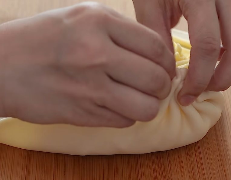 Lepinja sa sirom i pire krompirom