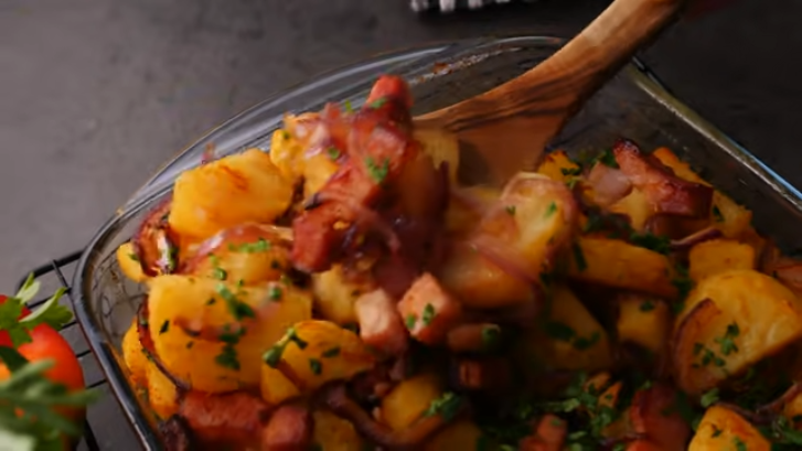 Recept za zapečeni krompir sa sirom | Stvar ukusa