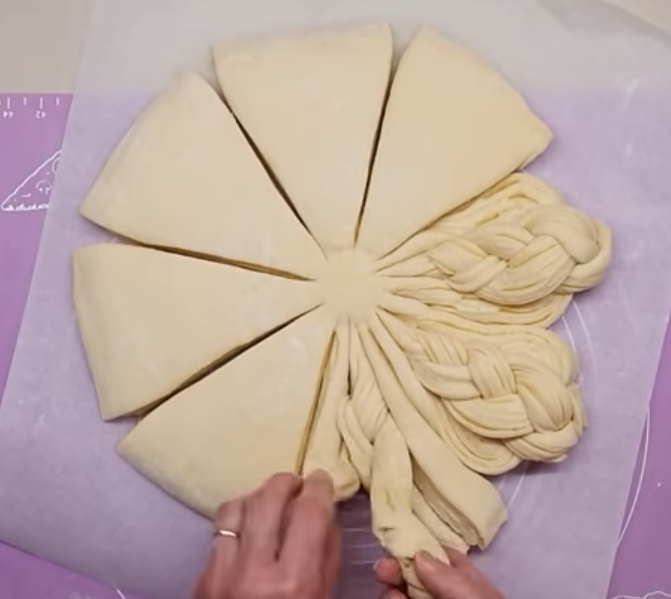 Pravljenje pletenice na testu.png