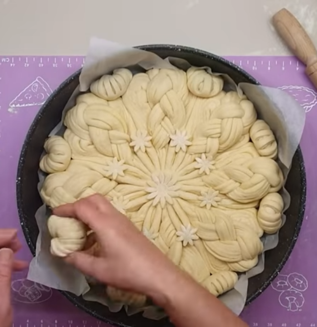 Stavljanje rolnica u pogaču .png