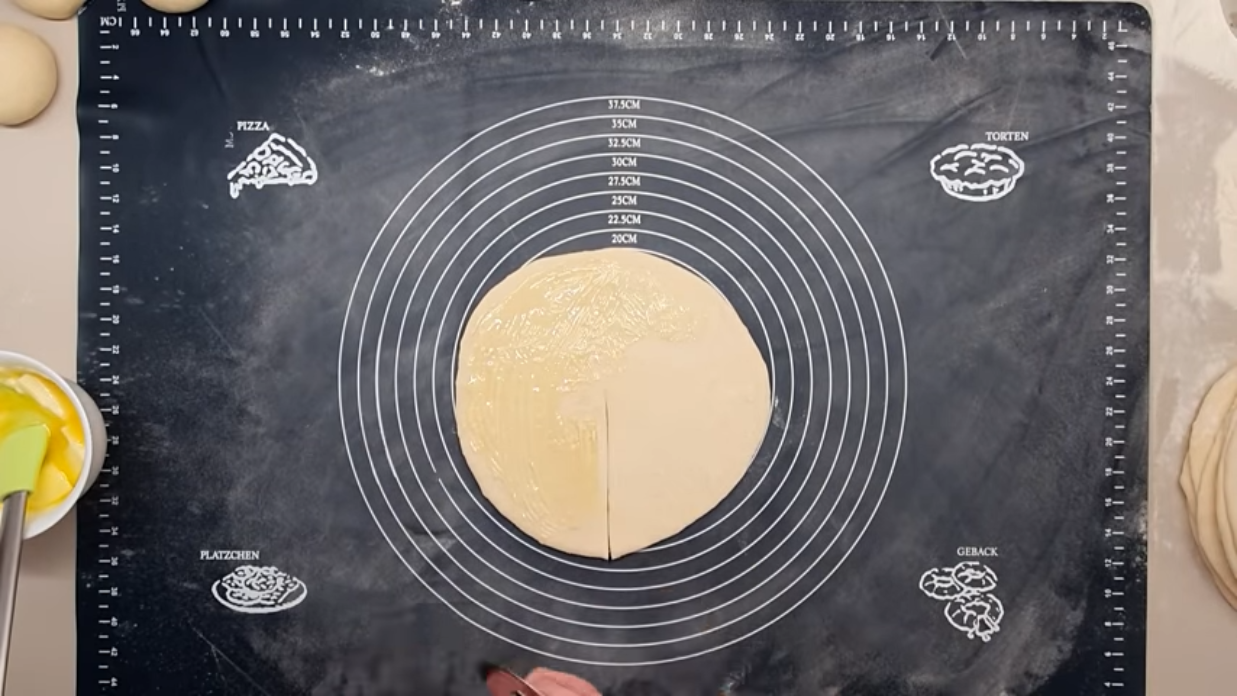 Svečana pogača 4.png