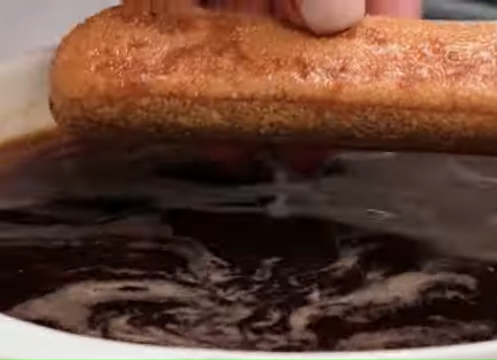 Tiramisu palačinke piškote u kafi