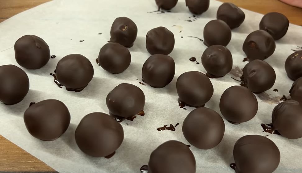 Kikiriki kuglice sa čokoladom