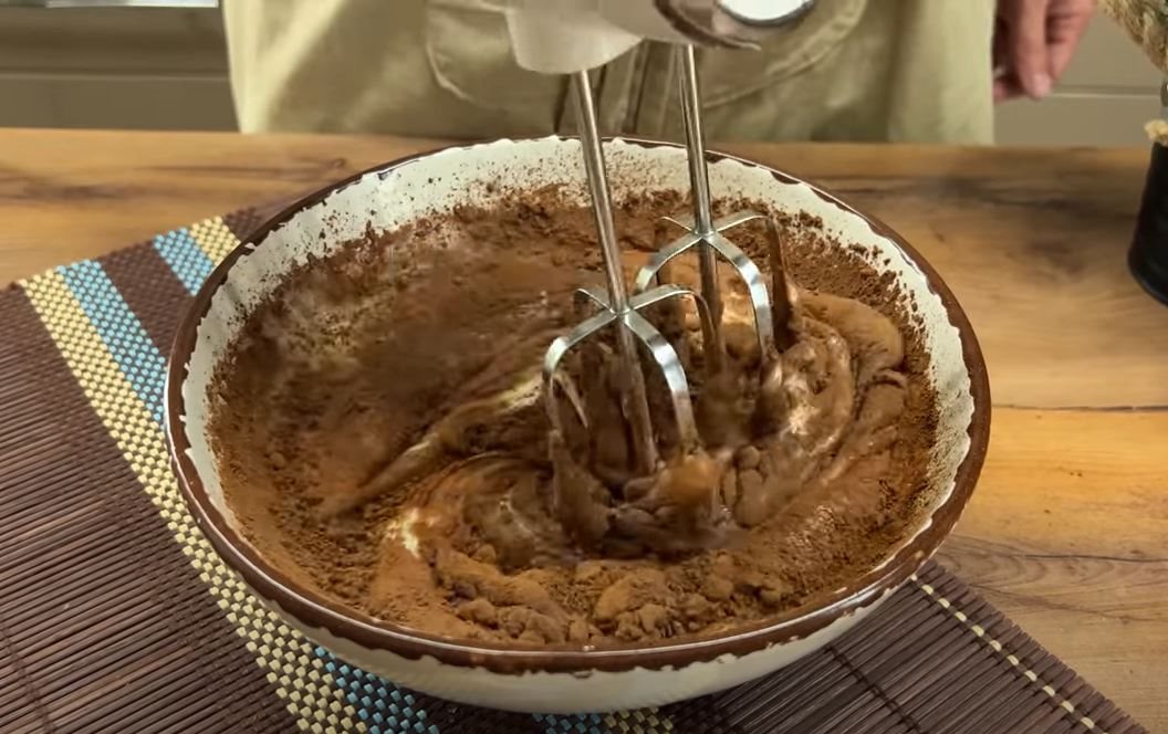 Kolač sa malinama bez brašna i šećera