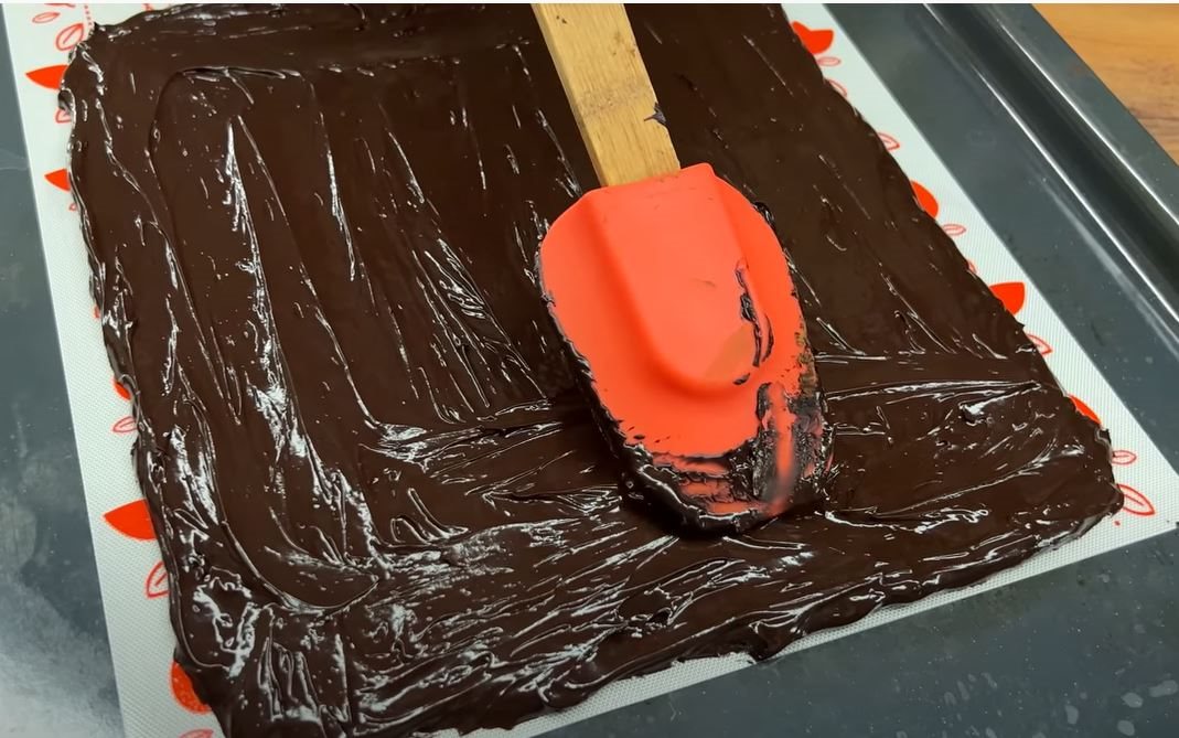 Kolač sa malinama bez brašna i šećera