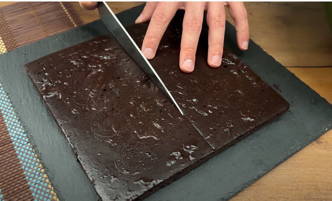 Kolač sa malinama bez brašna i šećera