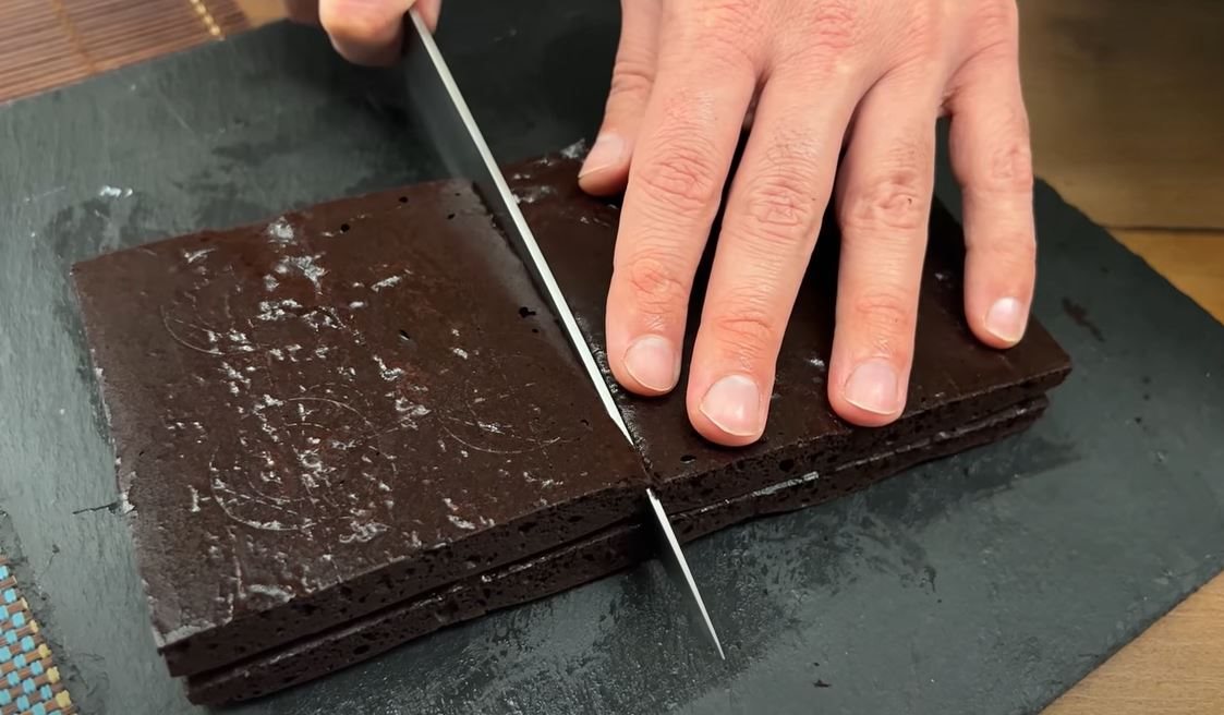 Kolač sa malinama bez brašna i šećera