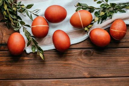 Pet najzanimljivijih mitova o tome zašto bojimo jaja na Uskrs! Da li je sve krenulo od Kralja Edvarda ili Marije Magdalene?