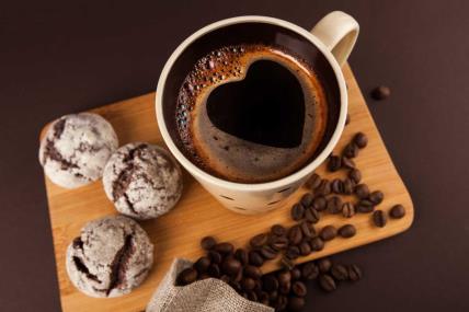 Kafa i slatkiši – savršen popodnevni par