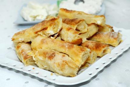 Potrebno vam je 5 osnovnih sastojaka da napravite DOMAĆE KORE ZA PITU.jpeg