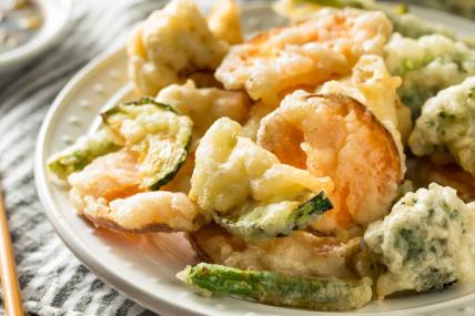 JAPANSKO JELO Pohovane kriške povrća ili tempura od povrća.jpeg