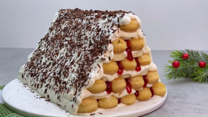 Božićna kućica kolač.png