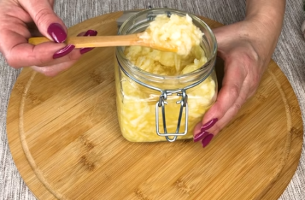 Prirodni lek za snižavanje šećera u krvi od celera limuna i lovora