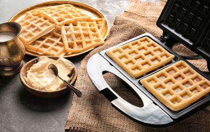 Kako da očistite aparat za vafle i bakin kolač