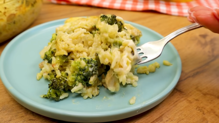 pirinač sa brokolijem i pečurkama