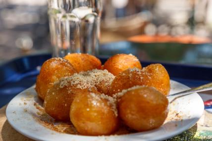 Lukumades tradicionalne grčke krofnice