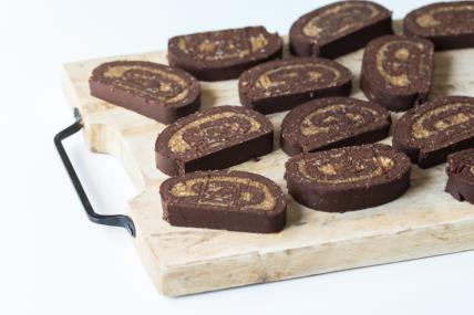 Čokoladni rolat bez pečenja