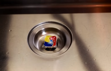 Kako da eliminišem smrad u sudoperi