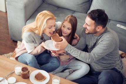 Porodični doručak sa milka kremom