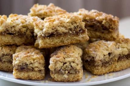 Čupava Kata sa jabukama