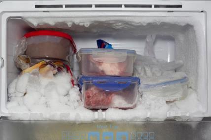 Kako da se led ne skuplja u zamrzivaču