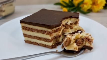Keks torta sa čokoladnom glazurom