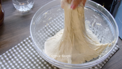 Testo sa ledenom vodom