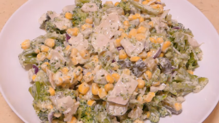 Salata sa brokolijem i kukuruzom
