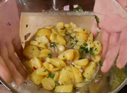 Austrijska krompir salata