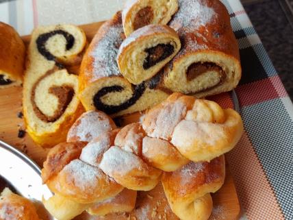 jedno testo 3 peciva.jpg