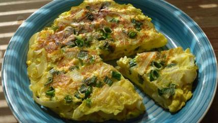 Omlet sa 2 vrste luka